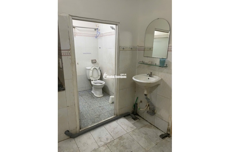 Cho thuê nhà Đặng Thuỳ Trâm, P.13, 4x20m, 1 trệt, 1 lửng, 13tr, TL